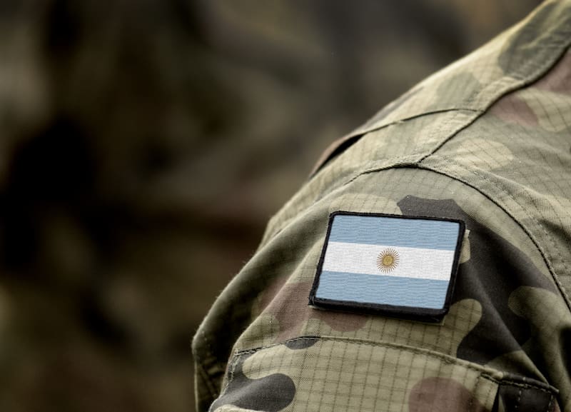 El Servicio Militar Voluntario permite que los ciudadanos argentinos se incorporen por decisión propia a las unidades, bases y organismos de la Fuerza Aérea Argentina. (Foto: Shutterstock)