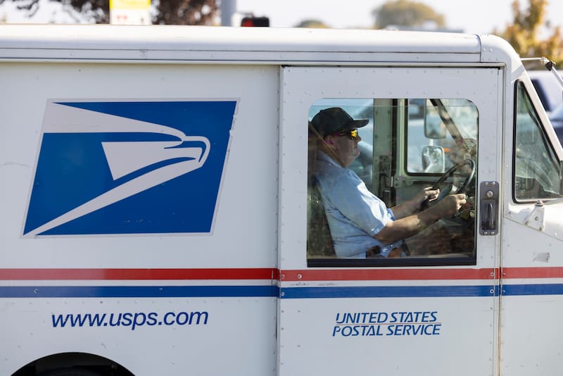 El USPS ofrece un servicio gratuito que permite realizar seguimiento de paquetes.