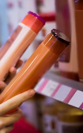 Ordenan retirar de todos los supermercados del país este popular shampoo por contaminación microbiológica