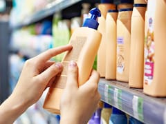 Exigen retiro urgente del champú más comprado en el mercado: tiene bacterias y es letal para la salud