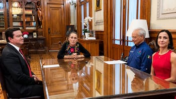 Víctor Rodríguez sale de Pemex y queda en su lugar el director financiero de la empresa