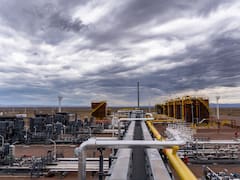 Tras desmentir salida de la Argentina, Shell inaugura en Vaca Muerta una planta de u$s 500 millones