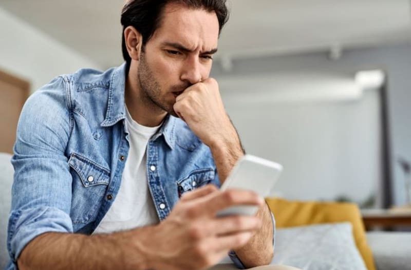 Si los movimientos no coinciden con los ingresos declarados, el organismo puede iniciar un proceso de verificación y congelar las cuentas bancarias donde detecte inconsistencias.