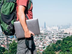 Este país europeo ofrece residencia automática a profesionales cualificados: qué busca atraer