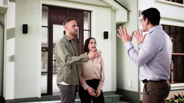 Atención | Si un vecino no paga su parte de los gastos del edificio, los propietarios pueden acudir a esta ley para embargar sus bienes