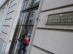 Presentan un amparo contra el DNU de Milei: en qué punto queda la reforma de Inteligencia