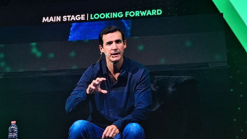 Simón Borrero, CEO de Rappi, durante el FWD de la AMVO.