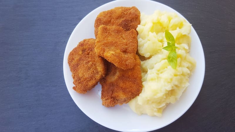 Sin pan rallado ni harina: cómo preparar las mejores milanesas estilo bodegón y listas en minutos