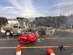 Dos muertos y 19 heridos tras choque de camión que desató incendio en peaje de Zipaquirá