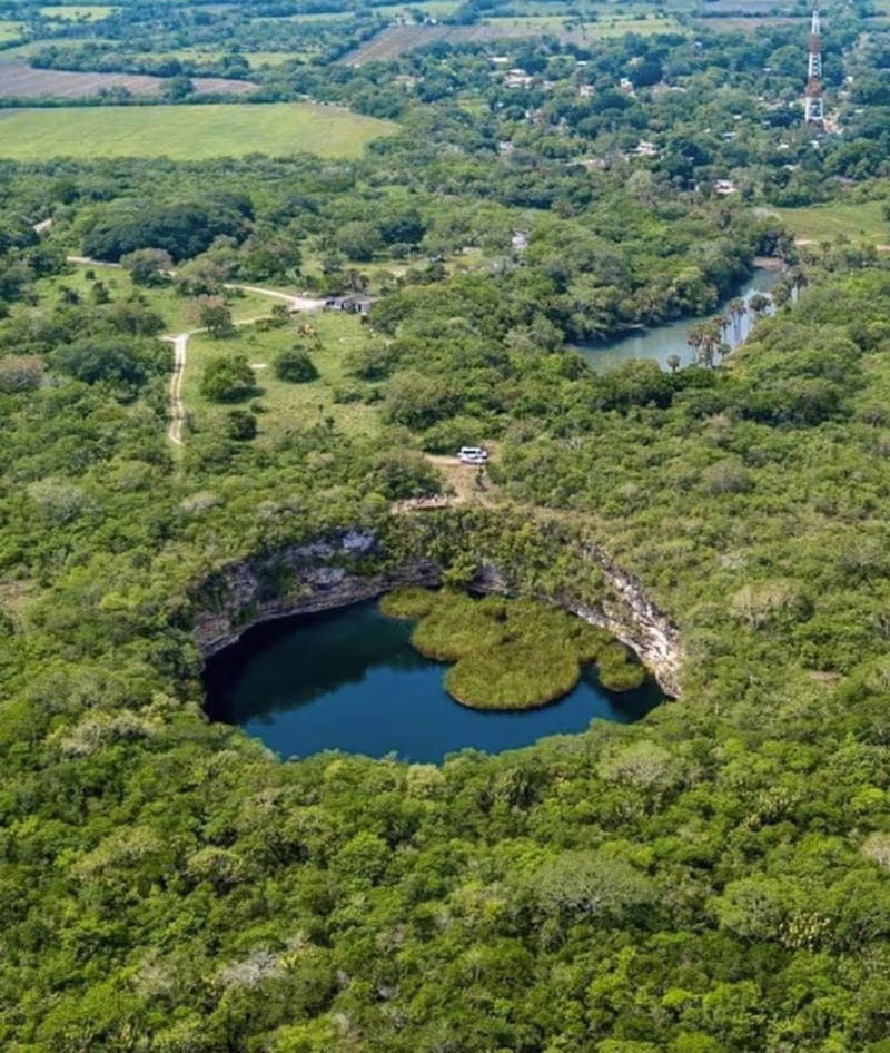 En medio del paisaje de Aldama, Tamaulipas, se esconde un enorme “ojo” de agua.