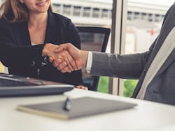 Vuelve la contratación, pero las empresas buscan menos jefes y más perfiles ejecutores