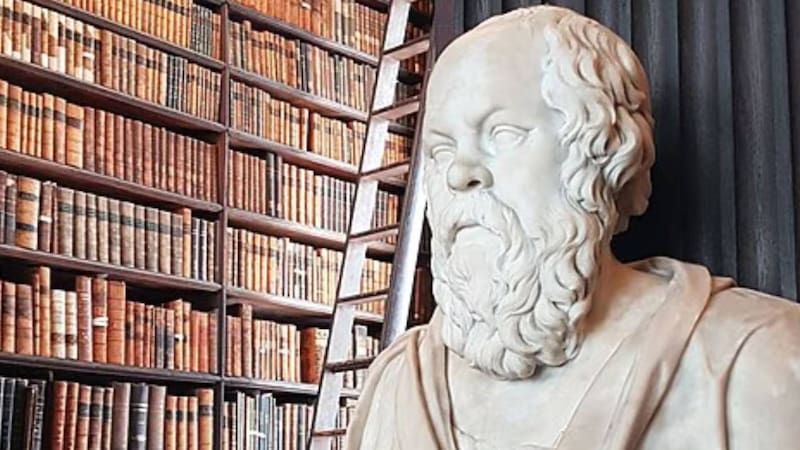 Sócrates, sobre la amistad: “El amigo debe ser como el dinero; antes de necesitarlo, es necesario saber su valor”