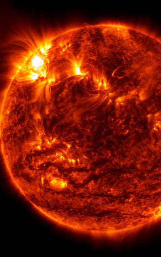 El descubrimiento del siglo: confirman qué hay en el interior del Sol y el hallazgo preocupa al mundo