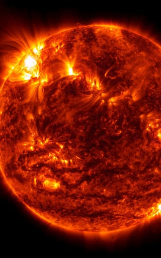 El descubrimiento del siglo: confirman qué hay en el interior del Sol y el hallazgo preocupa al mundo