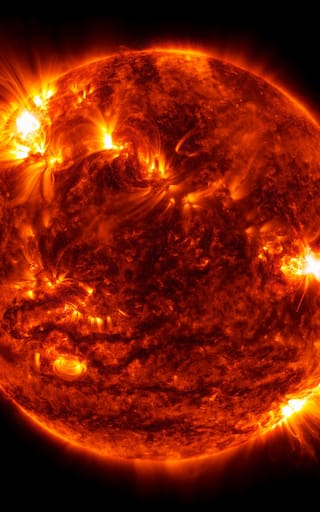 El descubrimiento del siglo: confirman qué hay en el interior del Sol y el hallazgo preocupa al mundo