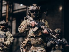 Tiemblan China y Estados Unidos: una nueva potencia pelea por el liderazgo mundial y refuerza sus Fuerzas Armadas con la última tecnología