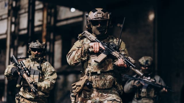 Tiemblan China y Estados Unidos: una nueva potencia pelea por el liderazgo mundial y refuerza sus Fuerzas Armadas con la última tecnología