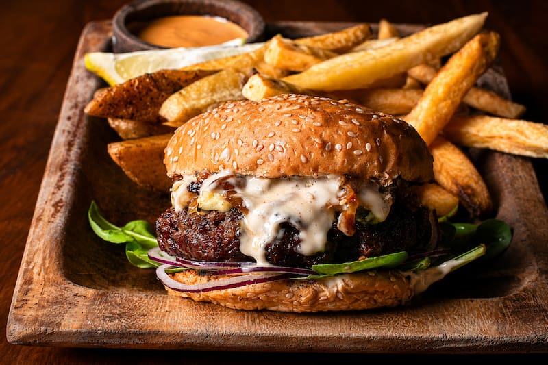 Somos Asado y Mi Barrio: un pop up imperdible para el Día Mundial de la Hamburguesa.