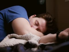 La psicología dice que esto significa soñar con una persona que murió