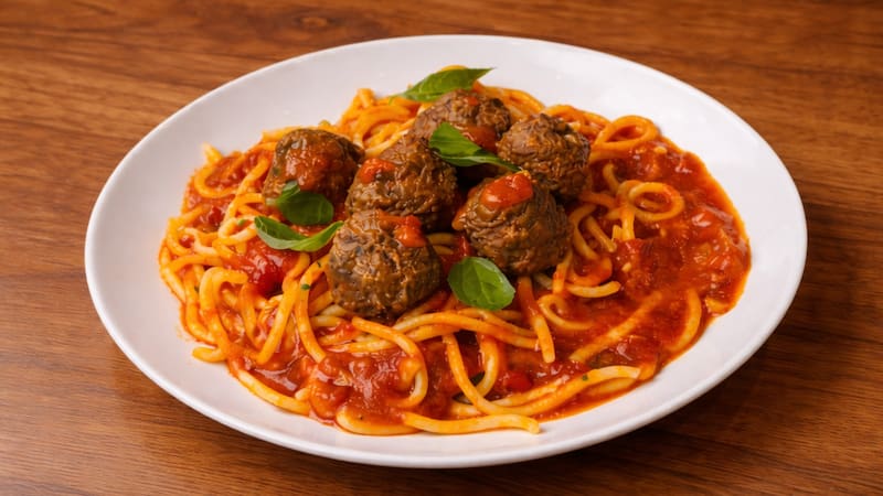 Entre las propuestas de Bochinche están los spaghetti con albóndigas y pomodoro.