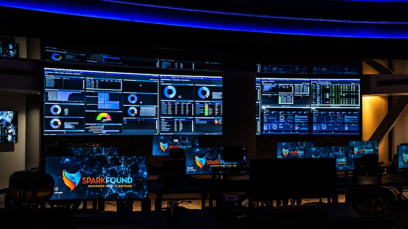 Desde su SOC de más de 600 m² en Parque Patricios, 85 profesionales monitorean activos digitales las 24 horas para clientes en la Argentina, España y Latinoamérica.