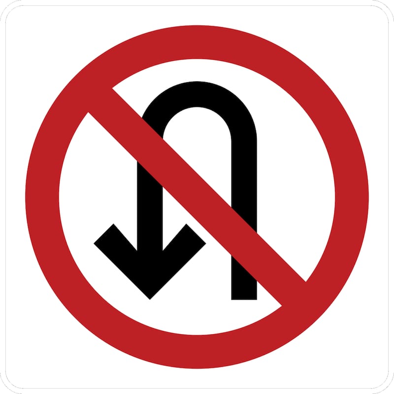 La SR-25 Señal de no retorno prohíbe la vuelta en "U" en esa intersección.