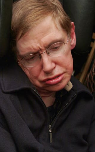 Stephen Hawking, científico y físico: “No es necesario invocar a Dios para encender la mecha y darle inicio al Universo”