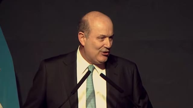 En boxes y lista para salir: así es la reforma de Sturzenegger y CNV que reescribe las reglas del mercado