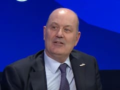 Sturzzenegger destacó que la reforma laboral habilita a descontar préstamos del sueldo a los bancos: cómo impacta en el crédito