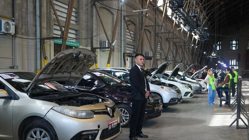 Se subastarán distintos autos utilitarios y sedan.