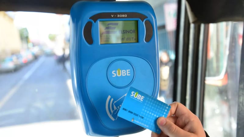 Sube el boleto de subtes y colectivos: cuánto saldrá viajar a partir de ahora y cuándo es el próximo aumento confirmado
Fuente: Archivo