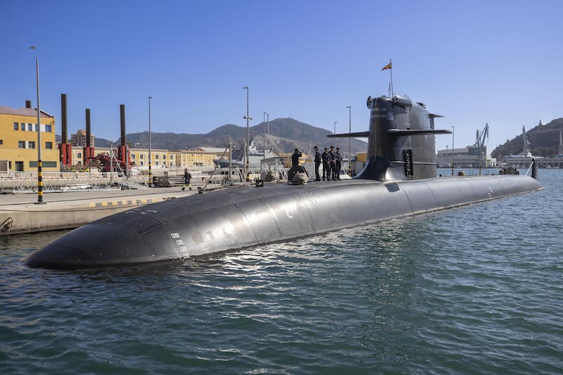 El Isaac Peral es el primer submarino S-80 entregado a la Armada y marca un salto tecnológico en defensa submarina.