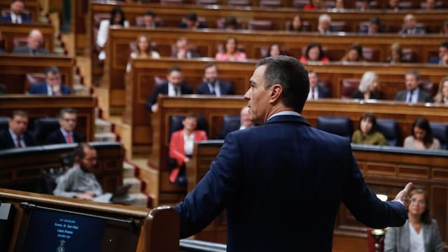 Sumar presiona al PSOE y advierte que el inmovilismo pone en riesgo la investidura