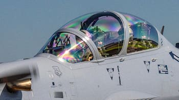 Se rearma Uruguay: el poderoso avión de combate que suma a su fuerza aérea