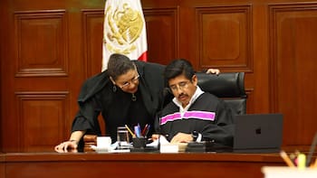 No solo padres y abuelos: la Suprema Corte abre la puerta a que otros familiares cobren la pensión de un trabajador del IMSS fallecido si lo cuidaron