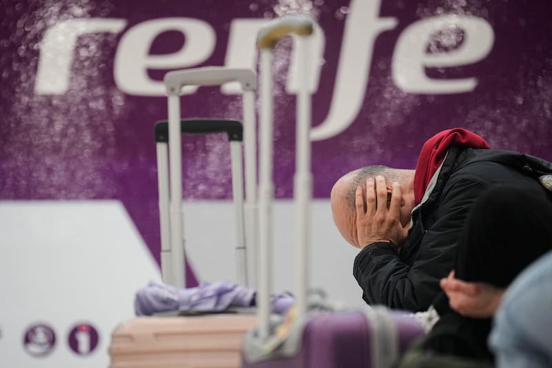 Rodalies reanudará este lunes parcialmente su servicio en Cataluña con un mes de gratuidad.