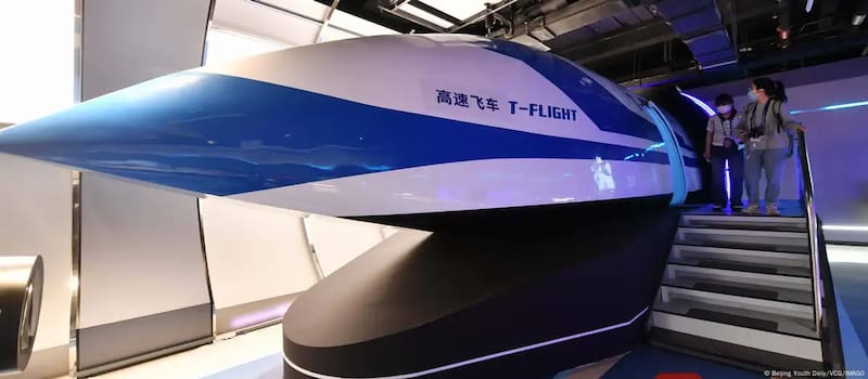 El tren que desafía la física: levita, viaja en vacío y apunta a romper la barrera de los 1.000 km/h. Fuente: Beijing Youth Daily