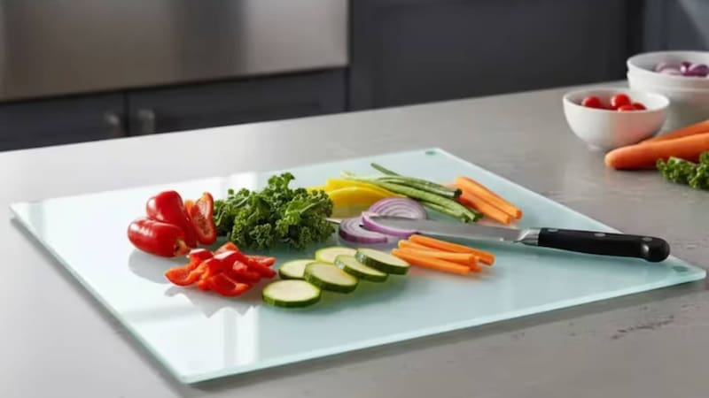 La tabla de picar de plástico pierde popularidad por contaminación de alimentos y proliferación de bacterias