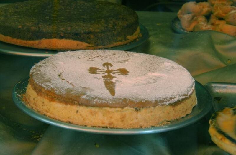 Este postre gallego clásico sigue siendo una de las opciones más buscadas en panaderías y pastelerías por su sencillez y sabor reconocible.