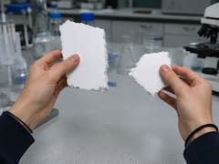 Tiene 13 años y creó una máquina que revoluciona el futuro: usa bacterias que transforman telgopor en bioplástico y energía