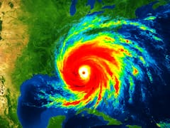 Se viene la temporada de huracanes más histórica en décadas: intensas tormentas tropicales, muros de nubes negras y marejadas ciclónicas