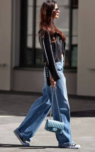 Los jeans anchos pasaron de moda y llega una nueva tendencia en pantalones para el invierno