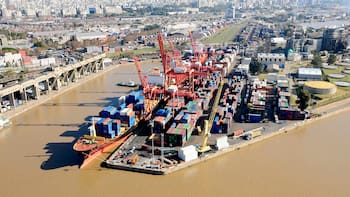 Paro portuario: Prefectura intimó a 536 prácticos y amenaza con sanciones por el conflicto que frena el comercio exterior