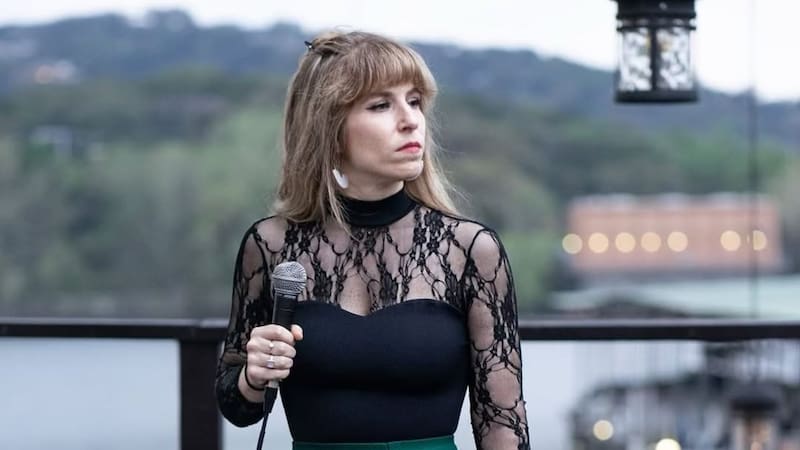 Tess Posner, CEO fundadora de AI4ALL: “El valor humano es esencial, pero la oportunidad no llega por igual a todos”. Foto: Instagram @tessposnermusic