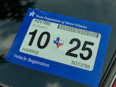 Es oficial en Texas | El DMV prohíbe el registro de vehículos y bloquea el trámite a quienes no puedan demostrar un documento oficial con fotografía