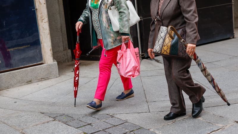 Tiempo en España: temperaturas elevadas y estabilidad con posibles lluvias débiles en el norte.