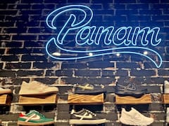 De cartelera a tenis: Bachoco convierte sus anuncios en calzado junto con Panam