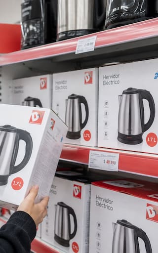 Tiendas D1 tiene el hervidor eléctrico que tu cocina te pide a gritos: se consigue por menos de $50.000