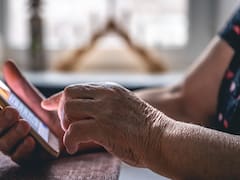 La “Nona” experta en IA que reveló por qué nunca debes rechazar una llamada de número desconocido: pueden saber todos tus datos