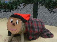 El tió de nadal: la extraña tradición catalana que regala obsequios de una forma muy particular